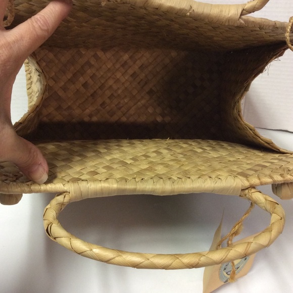 Tonga Trading Co. Women’s Handmade Purse - Picture 10 of 12
